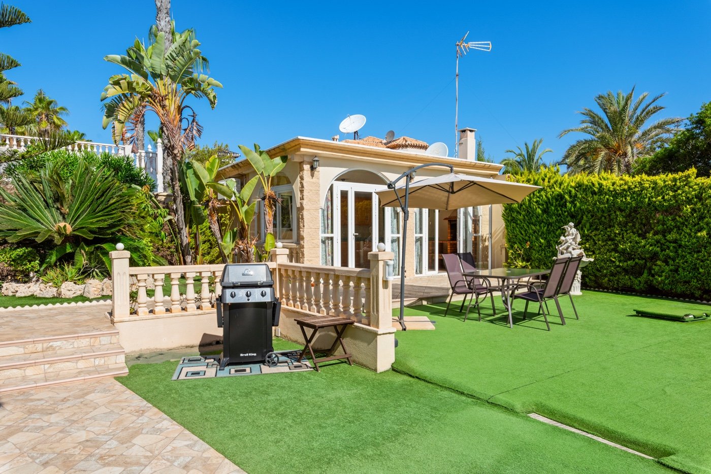 Villa i Playa Flamenca II, Alicante, Spanien 6 sovrum, 760 kvm. Nr. 125899