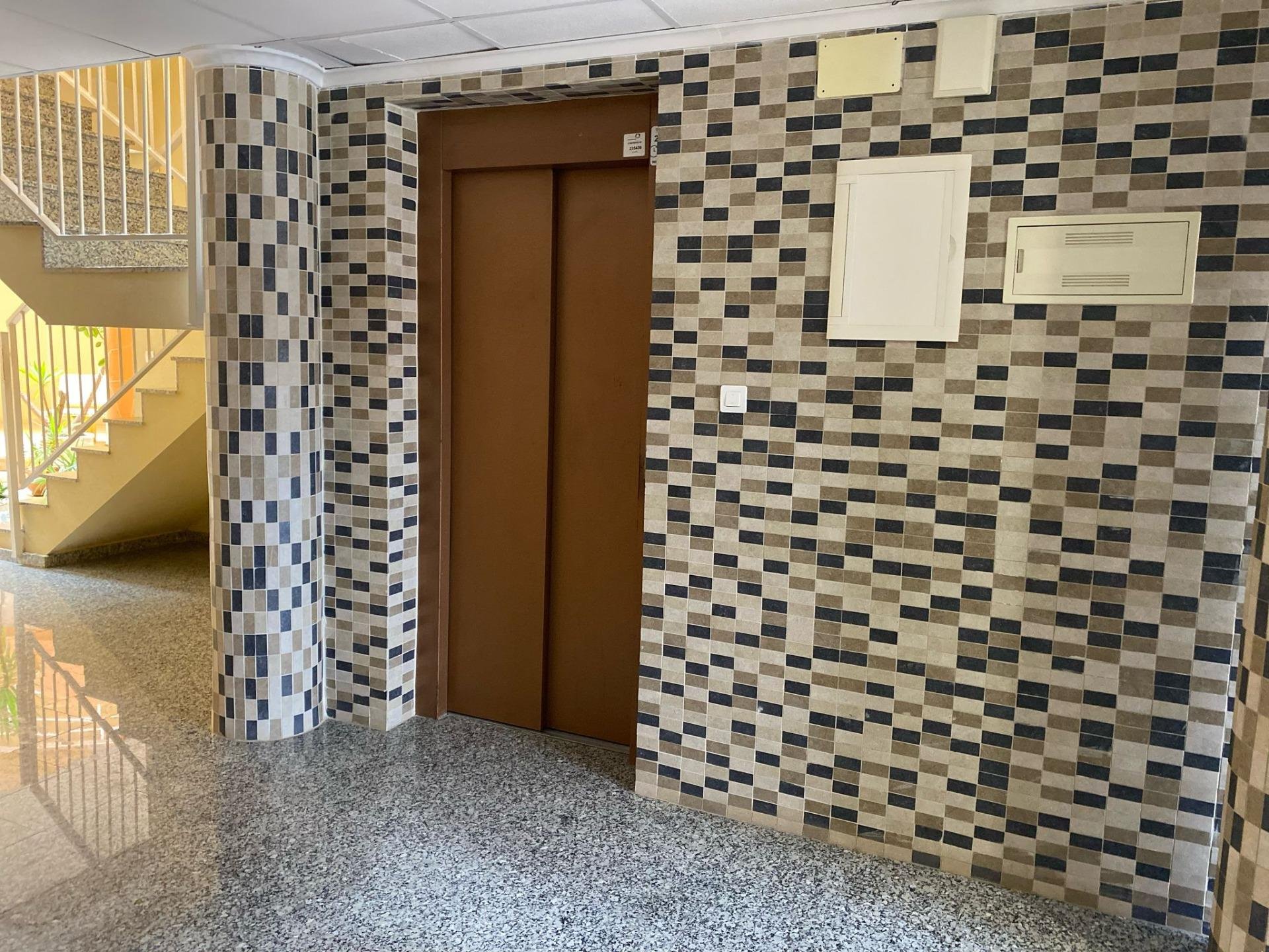 Dzīvoklis San Miguel de Salinas, Alicante, Spānijā 2 istabas, 75 m2 Nr. 124914