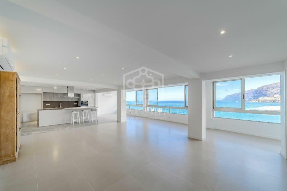Villa in Santiago del Teide, Tenerife, Spanien 7 Schlafzimmer, 450 m2 Nr. 130894