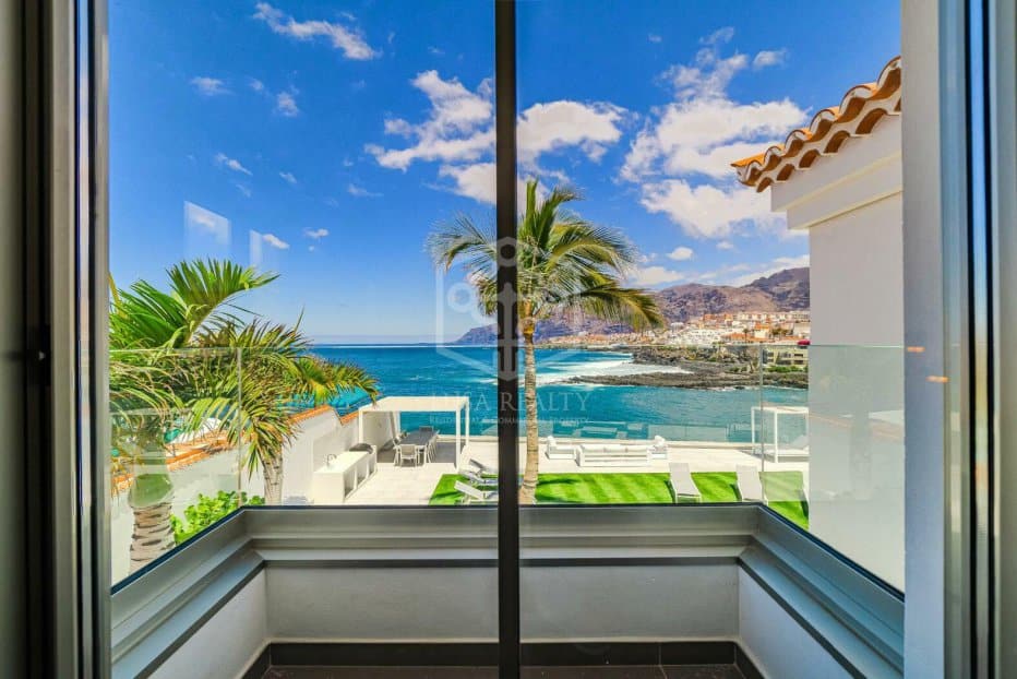 Villa in Santiago del Teide, Tenerife, Spanien 7 Schlafzimmer, 450 m2 Nr. 130894