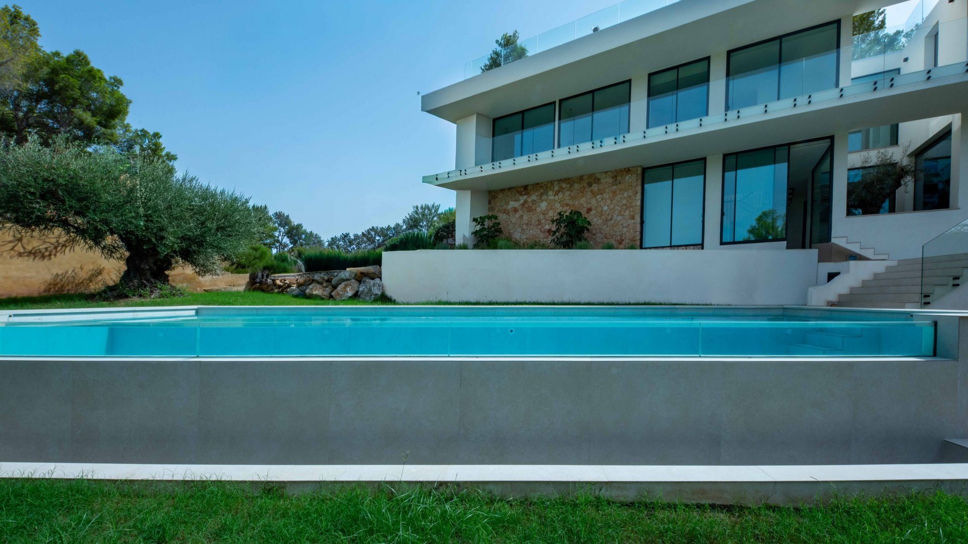 Huvila Costa De La Calma, Mallorca, Espanja 5 makuuhuonetta, 390 m2 No. 130964