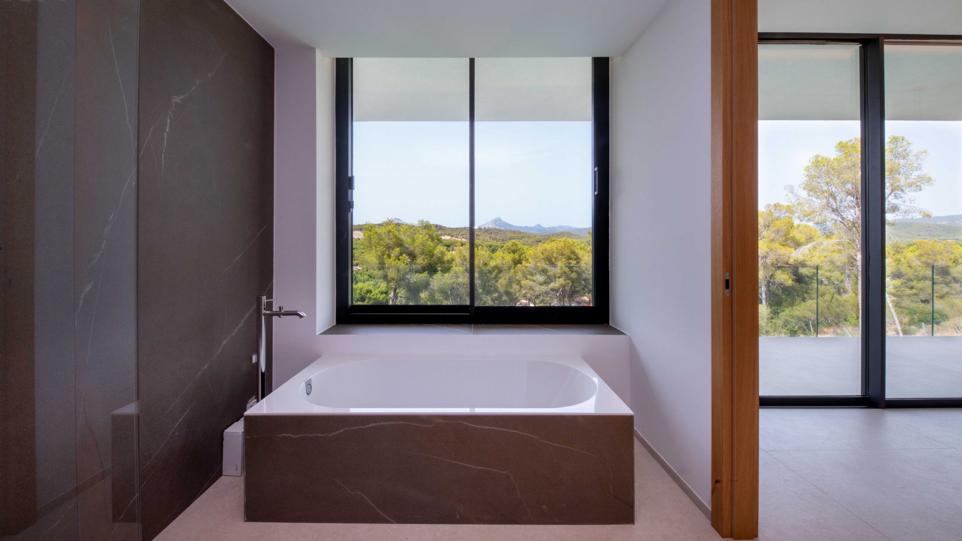 Huvila Costa De La Calma, Mallorca, Espanja 5 makuuhuonetta, 390 m2 No. 130964