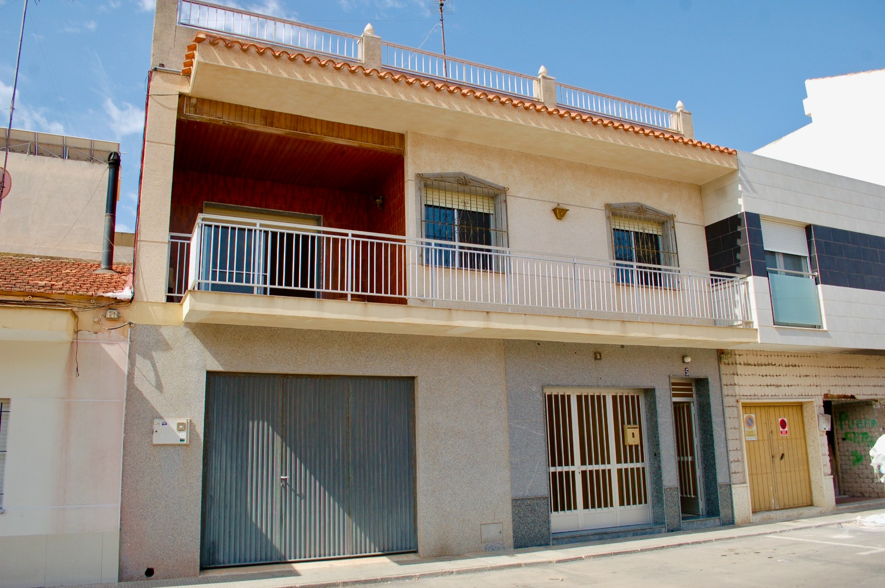 Radhus i San Pedro del Pinatar, Murcia, Spanien 6 sovrum,  Nr. 125968
