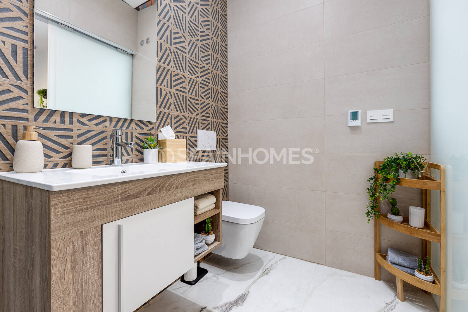 Apartamento en Torrevieja, Alicante, España 2 dormitorios, 77 m2 No. 132786