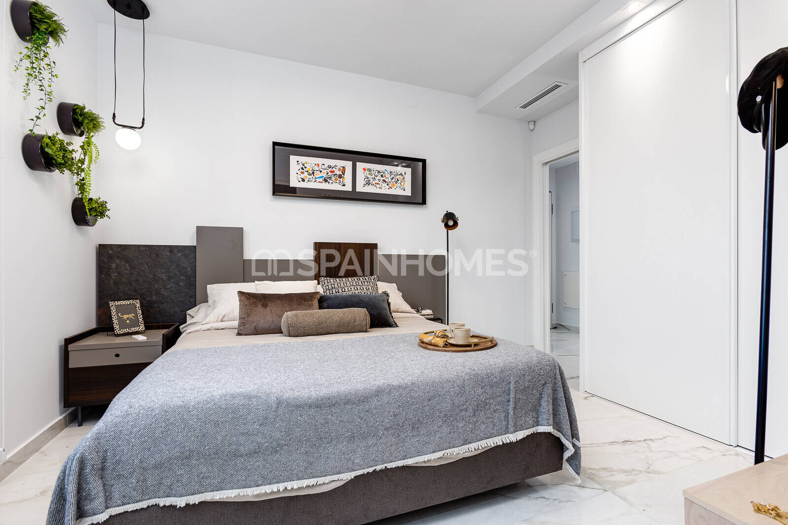 Apartamento en Torrevieja, Alicante, España 2 dormitorios, 77 m2 No. 132786