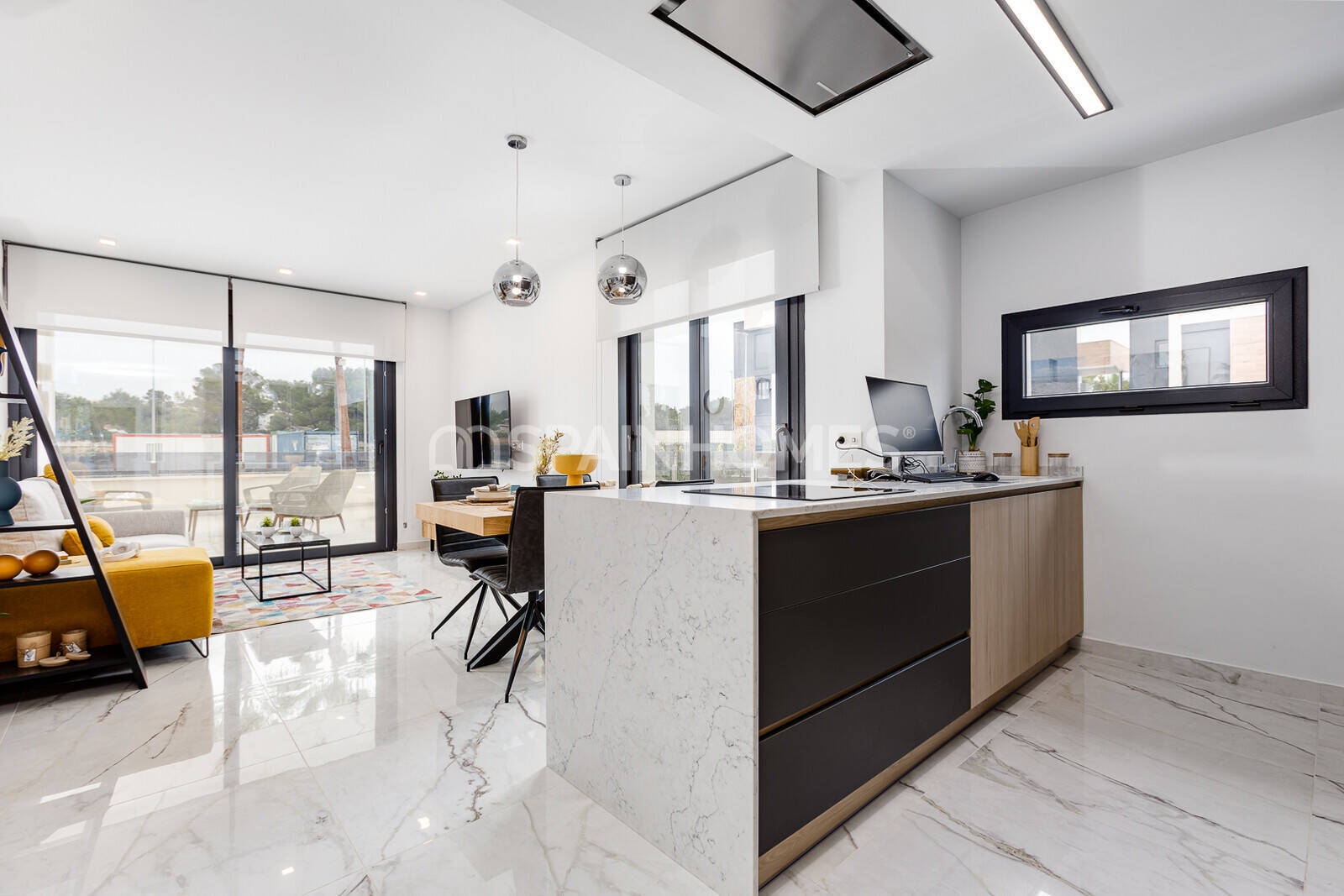 Apartamento en Torrevieja, Alicante, España 2 dormitorios, 77 m2 No. 132786