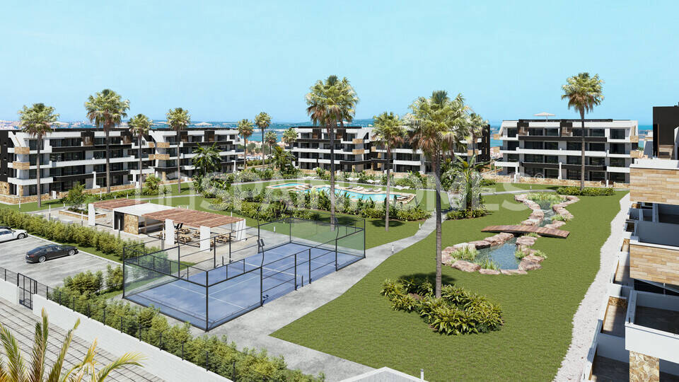 Apartamento en Torrevieja, Alicante, España 2 dormitorios, 77 m2 No. 132786