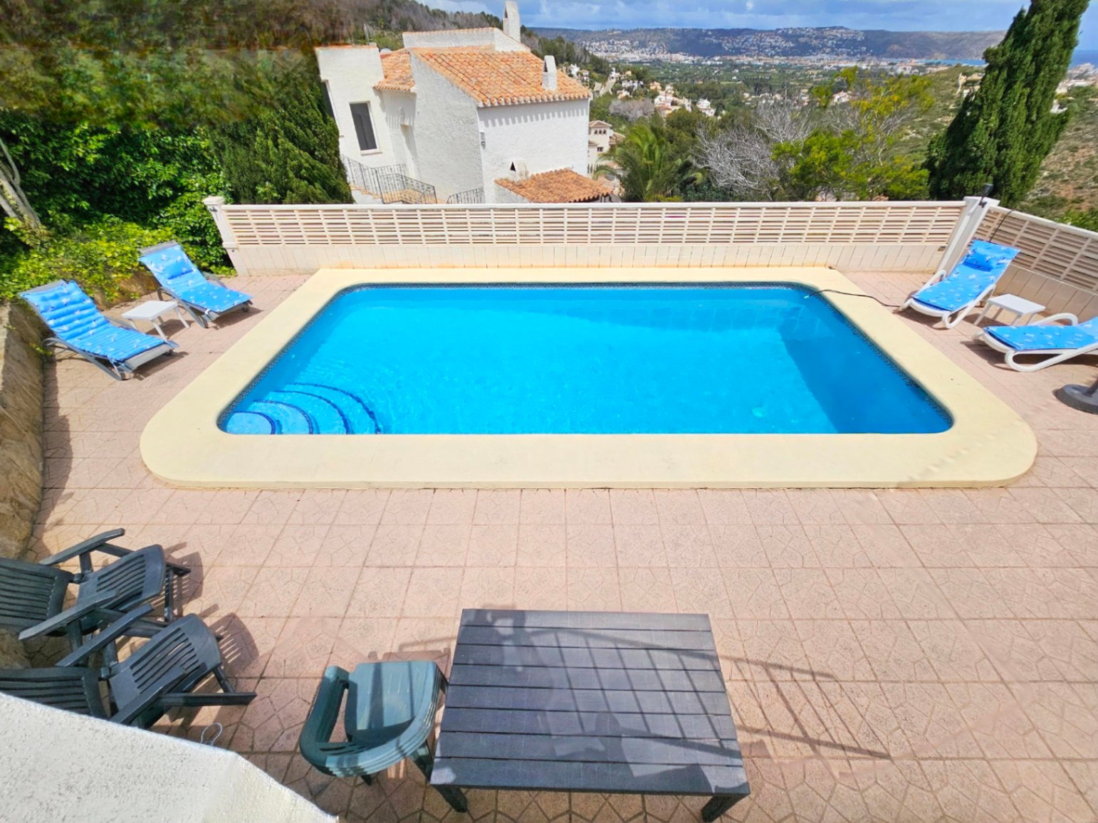 Villa a Javea, Alicante, Spagna 3 camere da letto, 245 mq. N° 125195