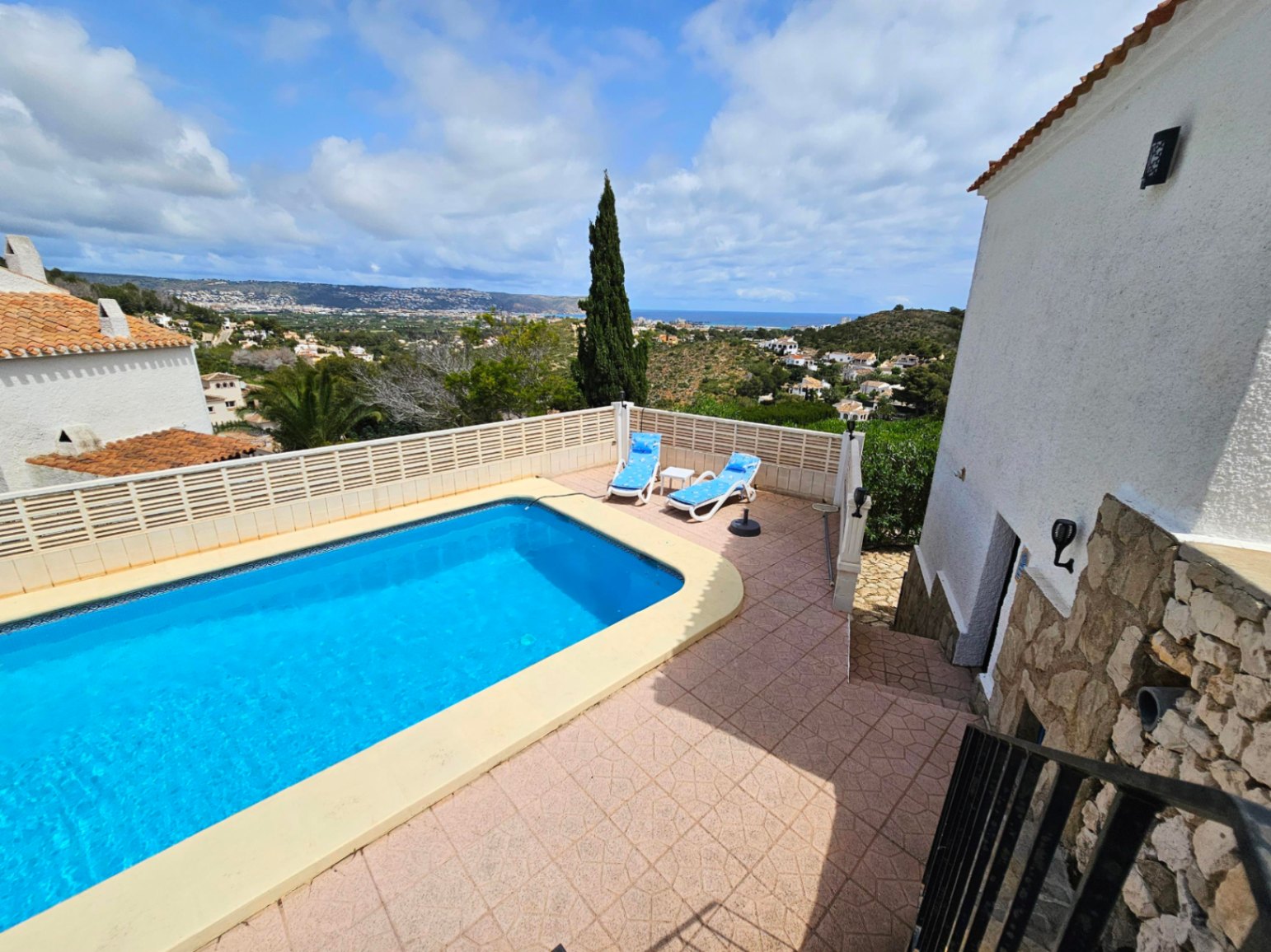 Villa a Javea, Alicante, Spagna 3 camere da letto, 245 mq. N° 125195