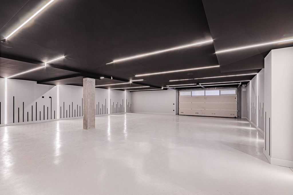 Сasa en Barcelona, España 6 dormitorios, 1216 m2 No. 130279