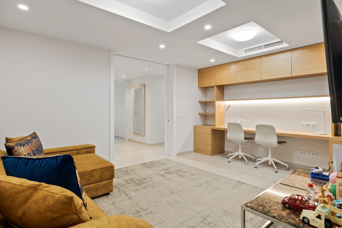 Apartament w Marbella, Malaga, Hiszpania 7 sypialni, 330 mkw. nr 122756