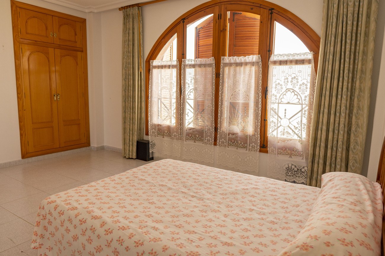 Apartment à Torrevieja, Alicante, Espagne 7 chambres,  No. 125075