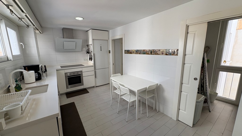 Apartment in Malaga, Spain 4 bedrooms, 172 sq.m. No. 120359