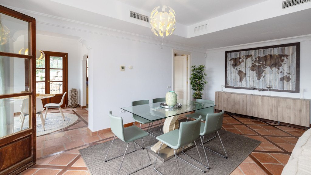 Townhouse in Benahavis, Malaga, Spanien 3 Schlafzimmer, 246 m2 Nr. 120361