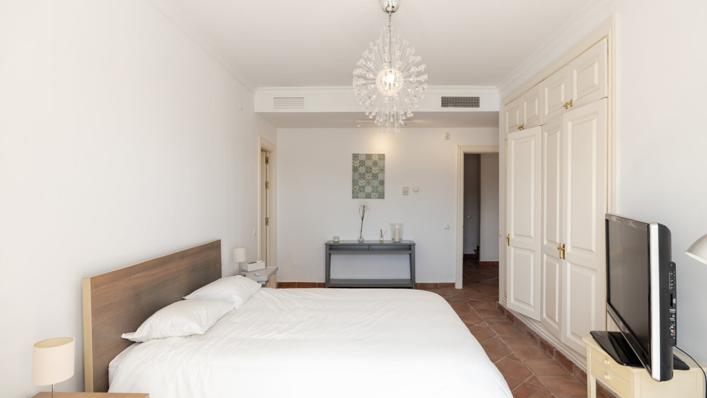 Townhouse in Benahavis, Malaga, Spanien 3 Schlafzimmer, 246 m2 Nr. 120361