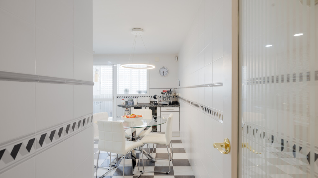 Dzīvoklis Malaga, Spānijā 5 istabas, 221 m2 Nr. 120358