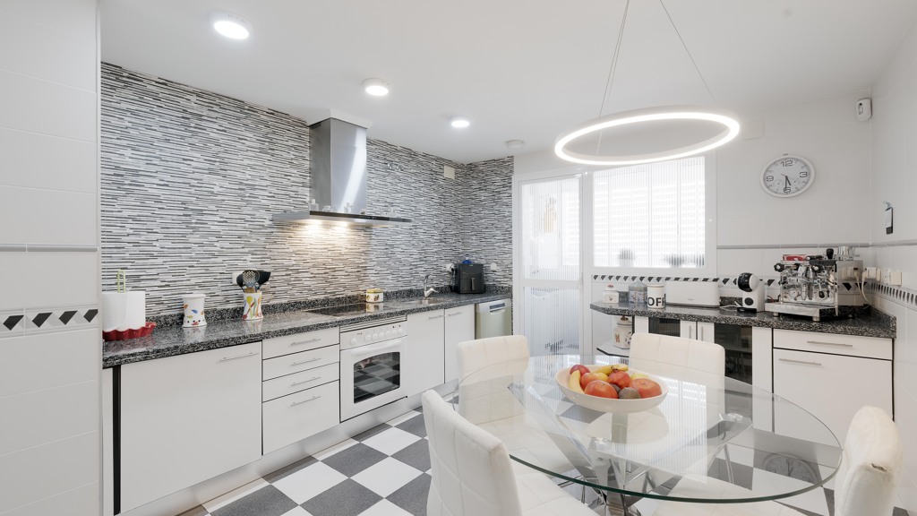 Dzīvoklis Malaga, Spānijā 5 istabas, 221 m2 Nr. 120358